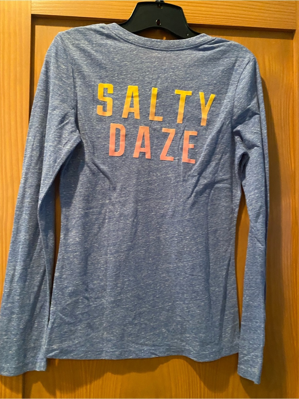 Salt Life Salty Daze Blue Heather Long Sleeve V-Neck T-Shirt NWT Size S